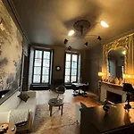 Splendide 2 pièces 65m2 Hôtel Particulier XVII ième siècle-Centre Historique Clermont-Ferrand