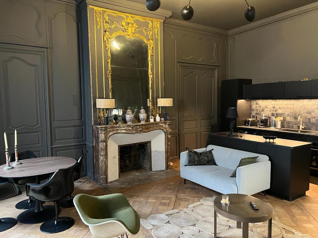 Splendide 2 Pièces 65m2 Particulier Xvii Ième Siècle-centre Historique Appartement *